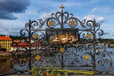 第一人称模拟游戏《强盗模拟器》上架Steam 支持简中